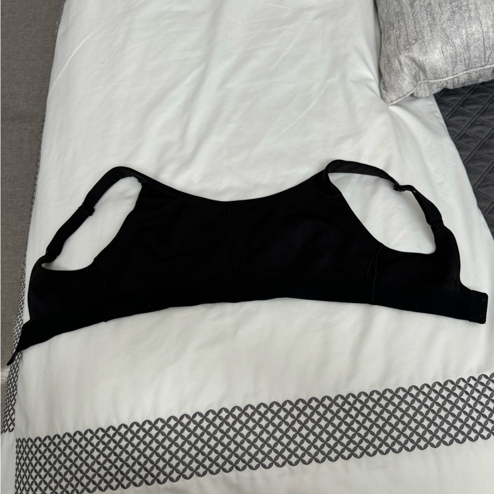 Lululemon bra size 6